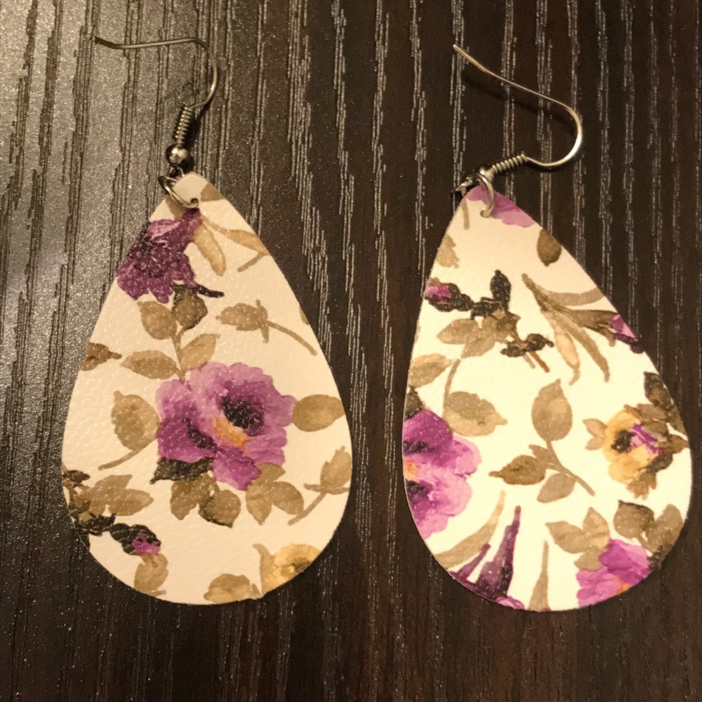 🆕Purple Floral Faux Leather Earrings